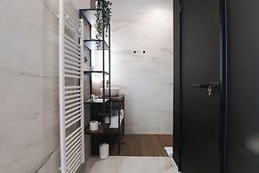 DISTRICT boutique