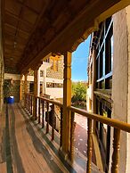 Nezer Hostel & Roof Top Cafe