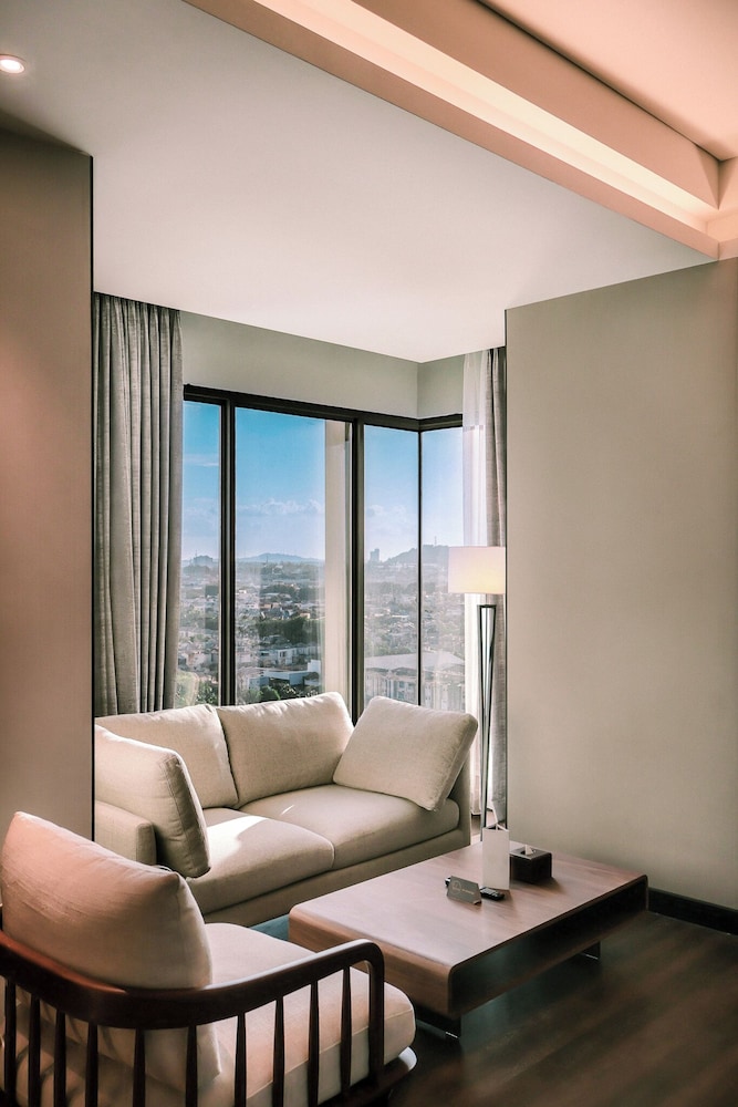 Grand Mercure Batam Centre