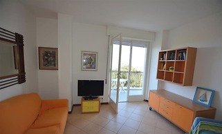 Delightful Beachside Flat With sea View