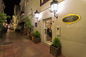 TAK Boutique Marbella Old Town with Parking