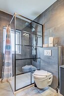 Villa Gariful, Sleeps 8 with Pool & Pet Friendly