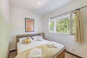 Villa Gariful, Sleeps 8 with Pool & Pet Friendly