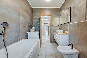 Villa Gariful, Sleeps 8 with Pool & Pet Friendly