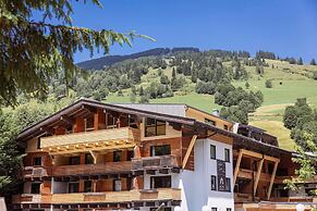 Saalbach Suite With Wellness Area