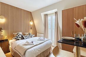 Superbe Studio Tour Eiffel Trocadero by Studioprestige