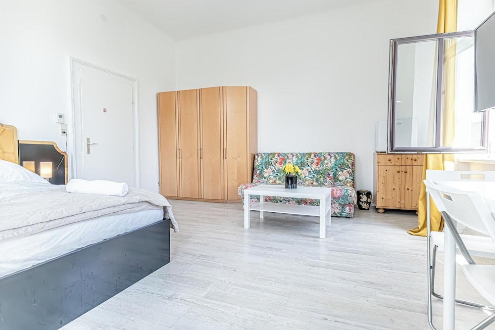 Affordable Stay Prime Location by Danube