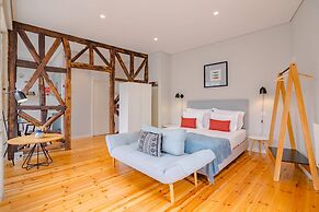 City-center Apartment With Modern Comforts