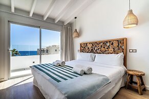 Outsite Ibiza - Work, Connect, Explore