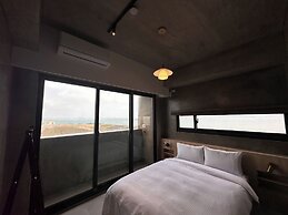 SomeWhere Inn
