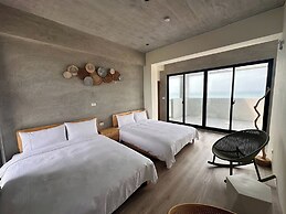 SomeWhere Inn