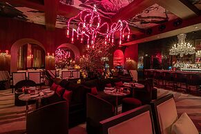 Sax Paris, LXR Hotels & Resorts