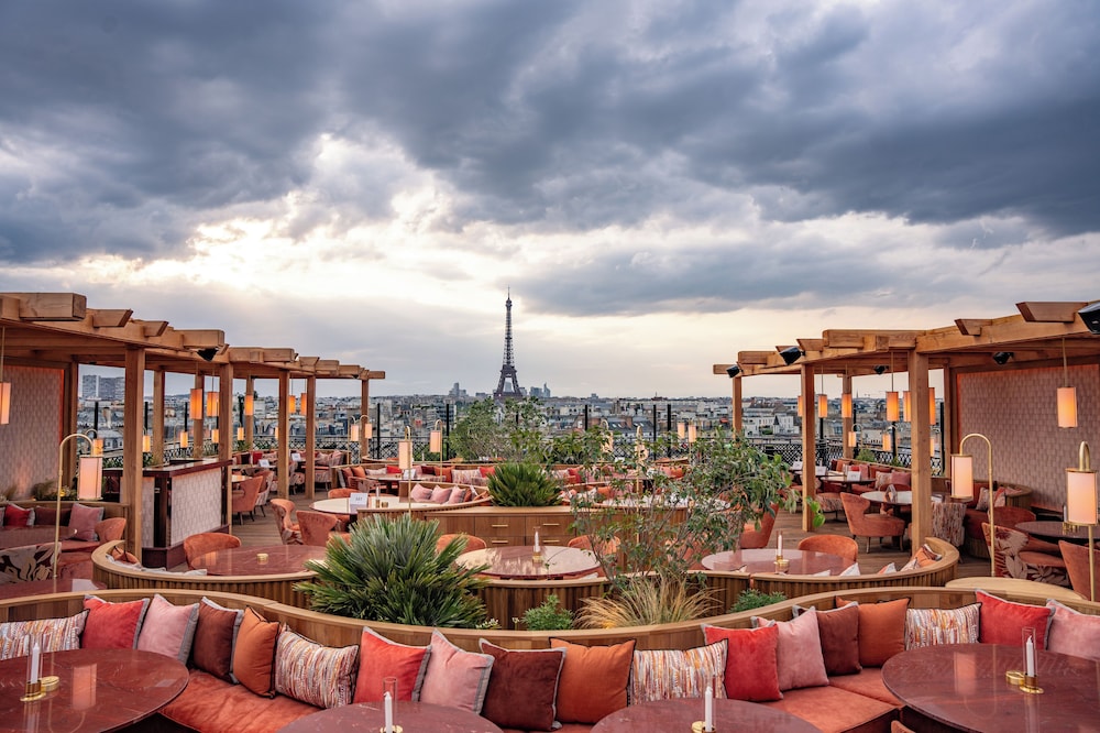 Sax Paris, LXR Hotels & Resorts