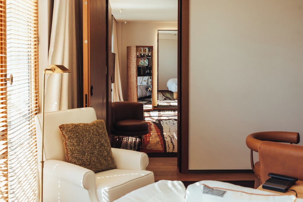 Sax Paris, LXR Hotels & Resorts