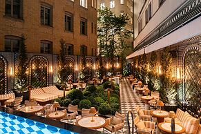 Sax Paris, LXR Hotels & Resorts