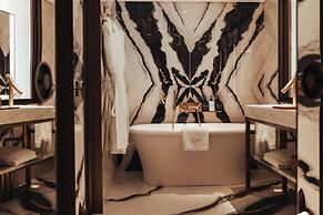 Sax Paris, LXR Hotels & Resorts