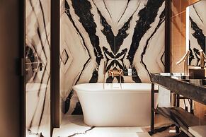 Sax Paris, LXR Hotels & Resorts
