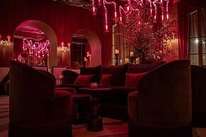 Sax Paris, LXR Hotels & Resorts