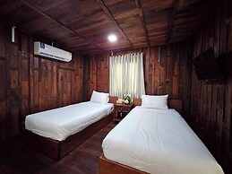 Punnattha House by Peema Villa