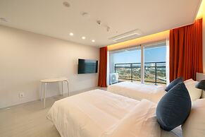 DIAMER Sokcho Hotel by AnookStay