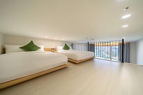 DIAMER Sokcho Hotel by AnookStay
