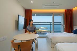 DIAMER Sokcho Hotel by AnookStay