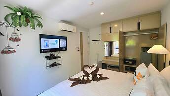 Room-a301- 1 Bedroom Corner Condo Forest