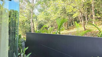 Room-a301- 1 Bedroom Corner Condo Forest