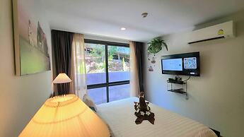 Room-a301- 1 Bedroom Corner Condo Forest