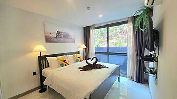 Room-a301- 1 Bedroom Corner Condo Forest