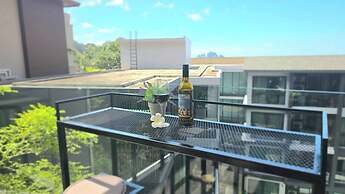 Room-a301- 1 Bedroom Corner Condo Forest