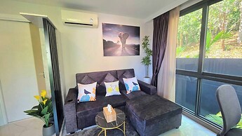 Room-a301- 1 Bedroom Corner Condo Forest