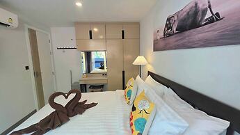 Room-a301- 1 Bedroom Corner Condo Forest