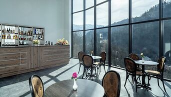 Ani Forest Hills Hotel and Resort
