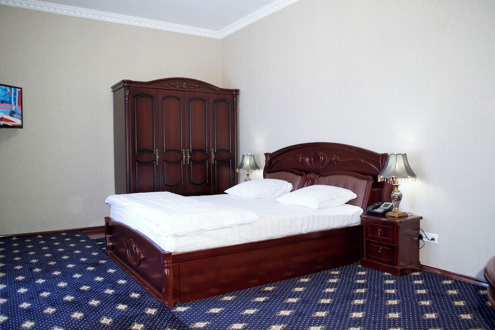Bokhtariyon Hotel