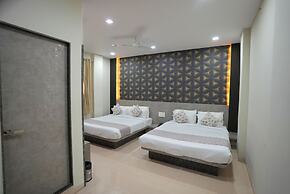 RRA Retreat Hotel