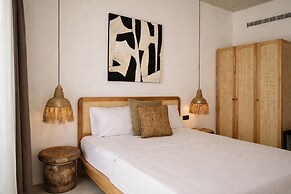 No.908 Sunset Hotel