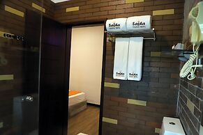 Sasha Transit Hotel