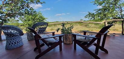 Shanatsi Safari Lodge