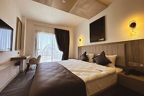 Dorana Art Hotel
