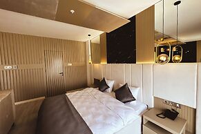 Dorana Art Hotel