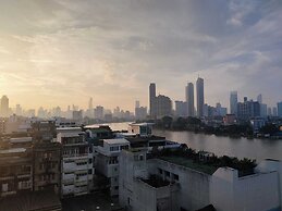 N5 Ratchawong Hostel