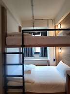 N5 Ratchawong Hostel