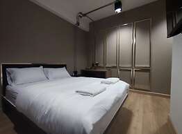 N5 Ratchawong Hostel