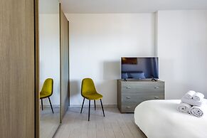 Casa Kenzo With Parking by Napoliapartments