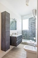 Casa Kenzo With Parking by Napoliapartments