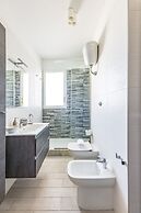 Casa Kenzo With Parking by Napoliapartments