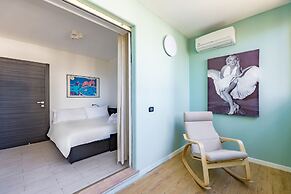 Casa Kenzo With Parking by Napoliapartments