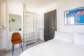 Casa Kenzo With Parking by Napoliapartments