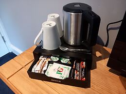 Room-comfortable and Spacious Double En-